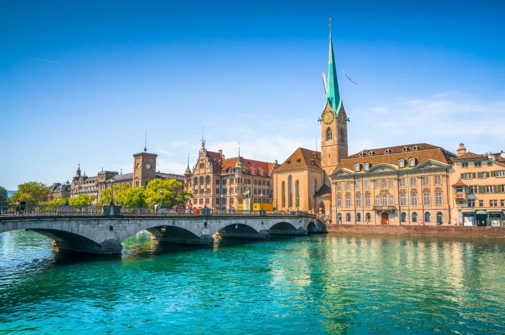 Eksplorasi indah Danau Zurich: Pesona Swiss yang Mendalam