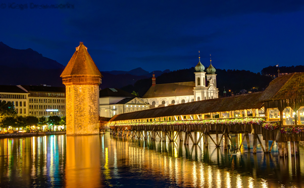 Menyusuri Keindahan Sejarah Chapel Bridge di Lucerne, Swiss